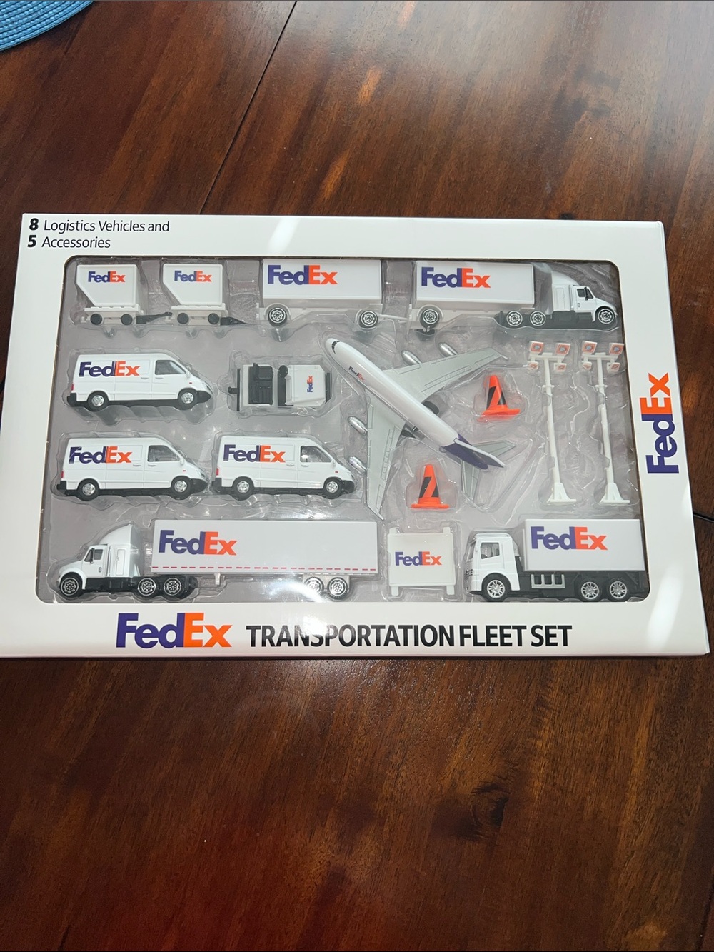 FedEx Transportation Fleet set- NIB